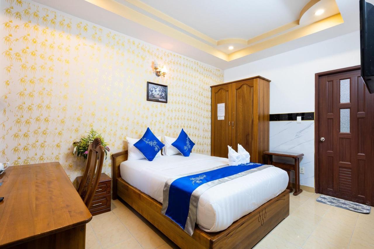 Khach San Hong Phat Ho Chi Minh City Exterior photo